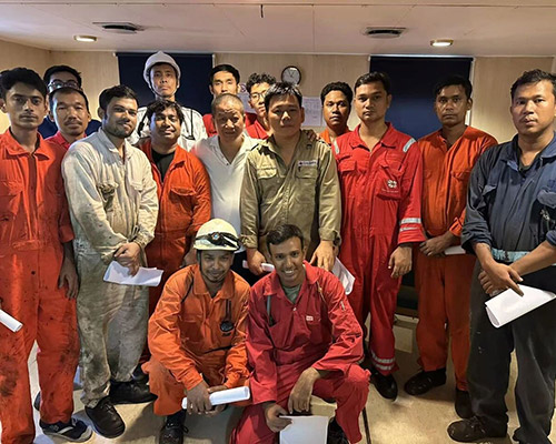 情系船員暖人心，共筑安全保運(yùn)營|廈門華洋海事有限公司開展訪船慰問活動